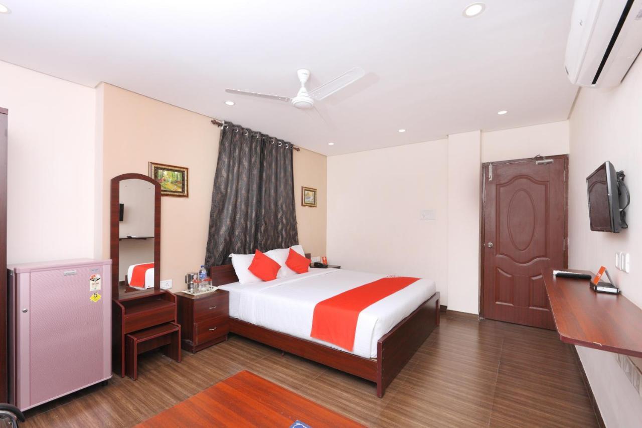 Oyo 1001 Palmtree Corporate Anna Nagar Otel Chennai Dış mekan fotoğraf