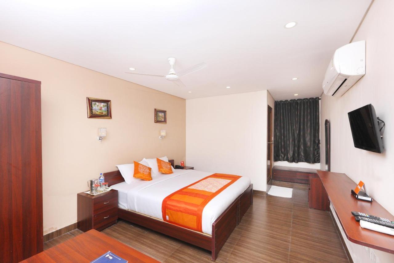 Oyo 1001 Palmtree Corporate Anna Nagar Otel Chennai Dış mekan fotoğraf
