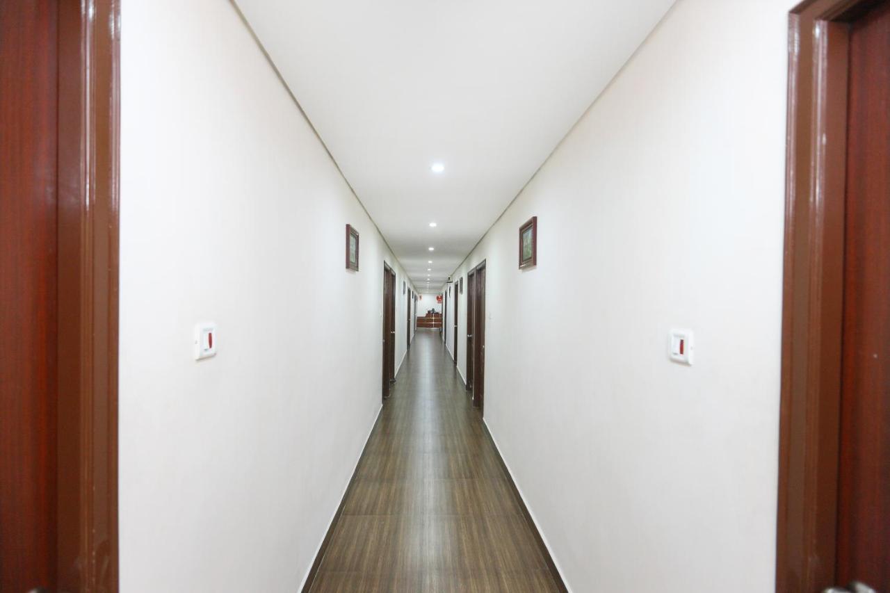 Oyo 1001 Palmtree Corporate Anna Nagar Otel Chennai Dış mekan fotoğraf