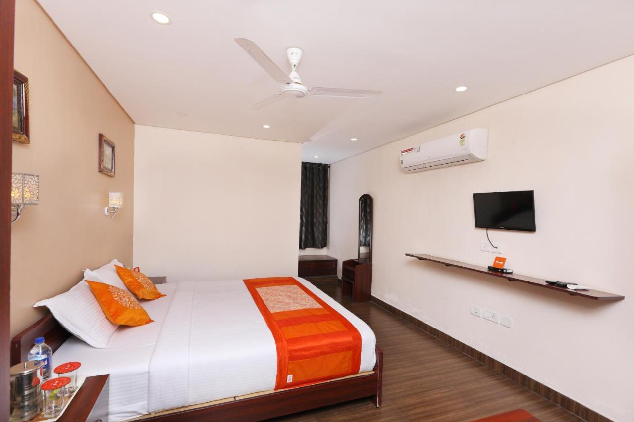 Oyo 1001 Palmtree Corporate Anna Nagar Otel Chennai Dış mekan fotoğraf