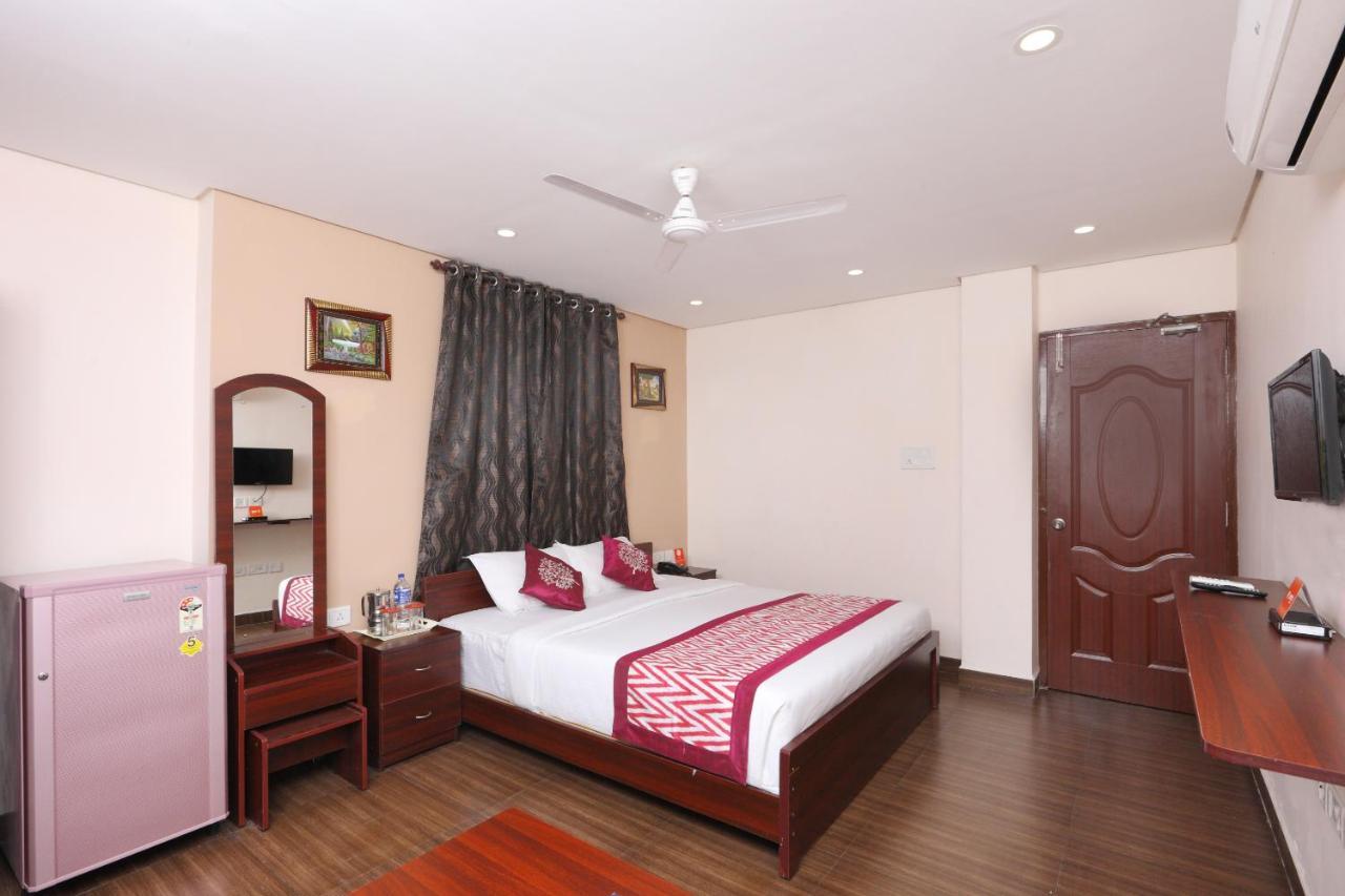 Oyo 1001 Palmtree Corporate Anna Nagar Otel Chennai Dış mekan fotoğraf