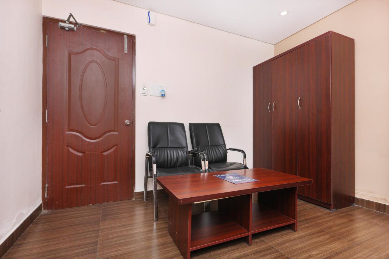 Oyo 1001 Palmtree Corporate Anna Nagar Otel Chennai Dış mekan fotoğraf