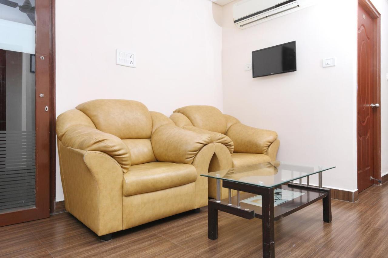 Oyo 1001 Palmtree Corporate Anna Nagar Otel Chennai Dış mekan fotoğraf